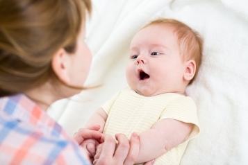Sự khác biệt giữa sữa mẹ và sữa công thức