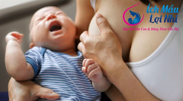 Bé bỏ ti sau Tết do mẹ mất sữa, ít sữa – mẹ cần làm gì?