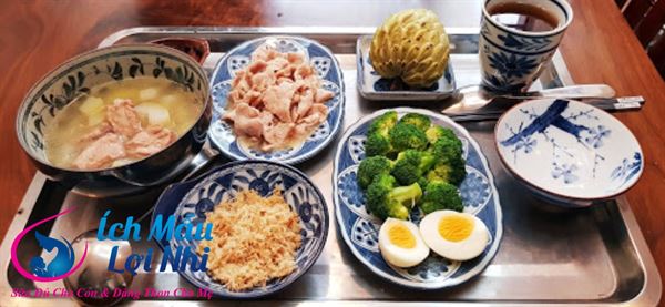 Chế độ ăn không hợp lý là “thủ phạm” khiến sữa mẹ nóng
