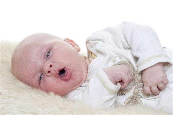 Dấu hiệu trẻ sơ sinh bị viêm phổi