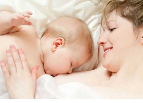 Rặn em bé ra ngoài