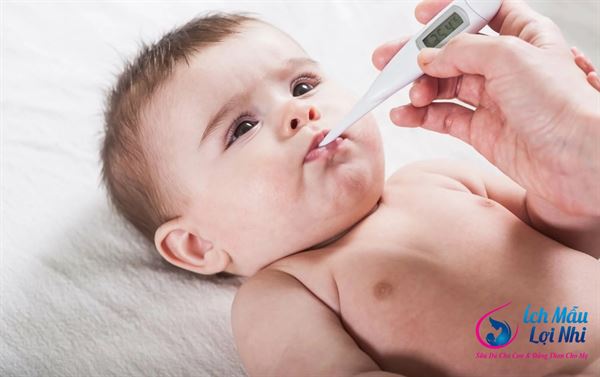 Sốt là một trong những dấu hiệu của viêm phổi do virus Corona